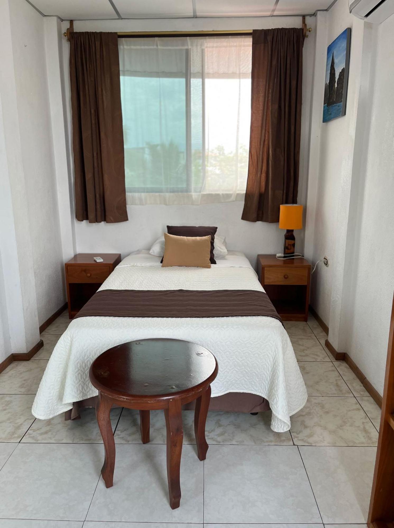 Maytenus Galapagos Puerto Ayora  Εξωτερικό φωτογραφία