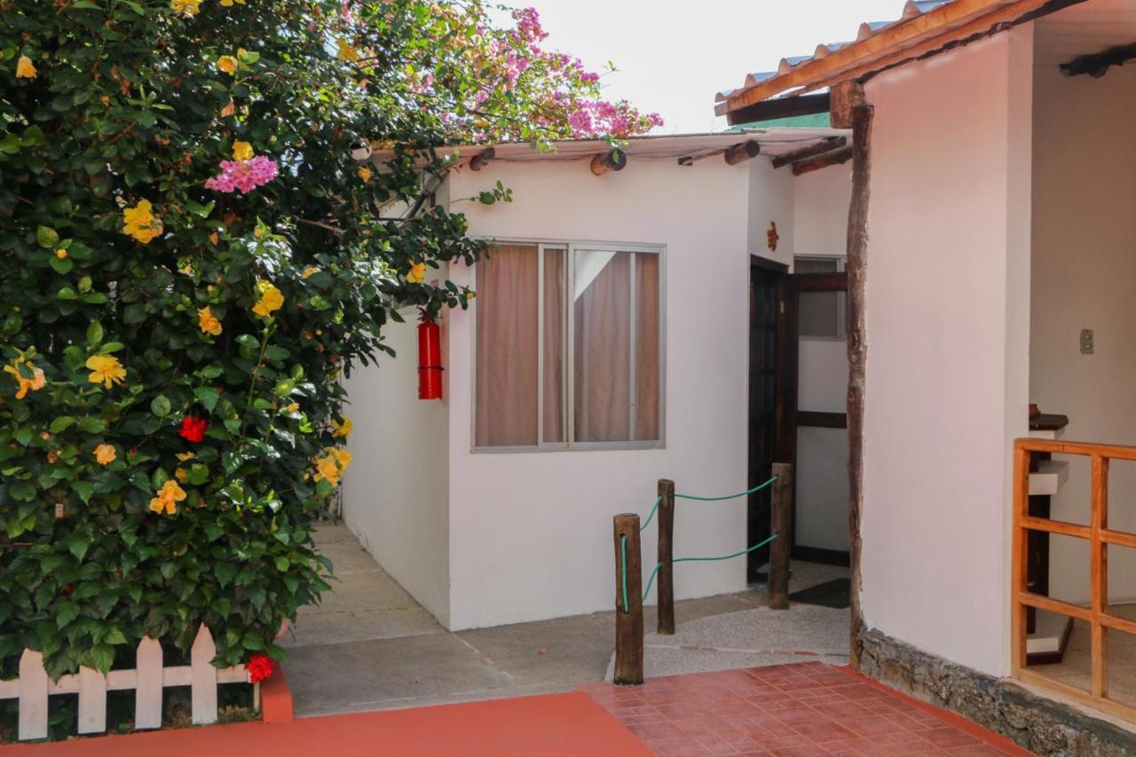 Maytenus Galapagos Puerto Ayora  Εξωτερικό φωτογραφία
